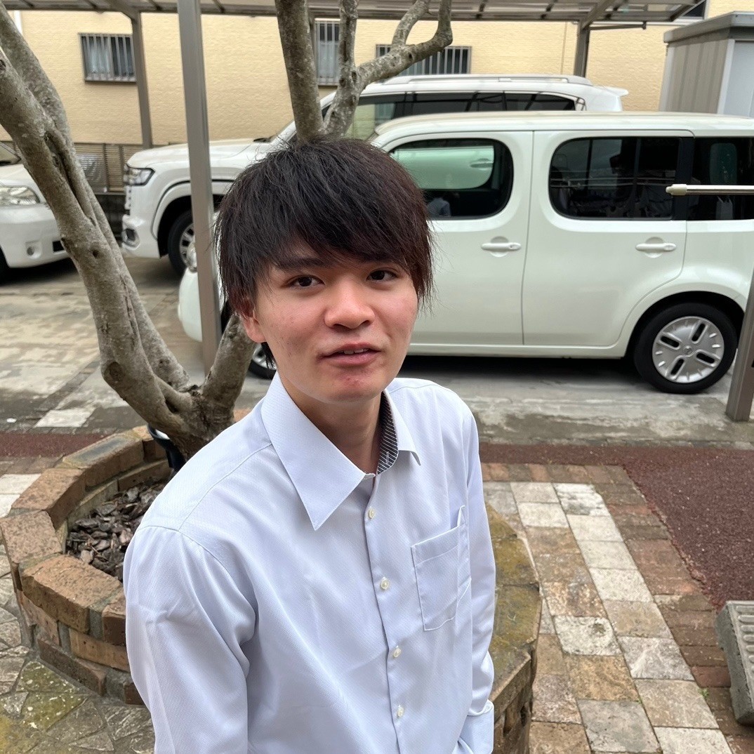 小高　史也