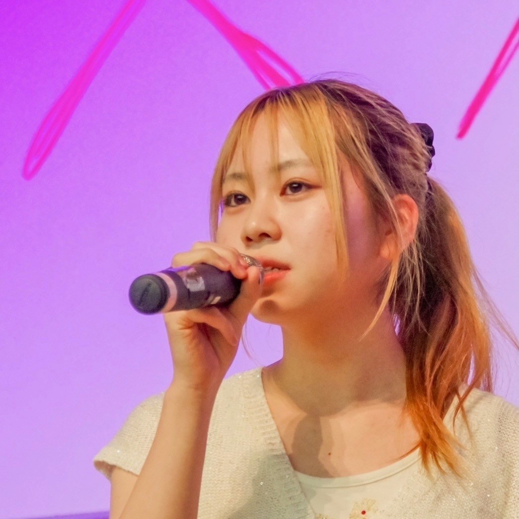鈴木　あゆ